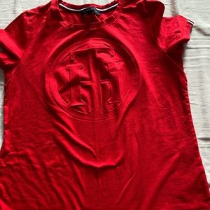 Red tommy shirt